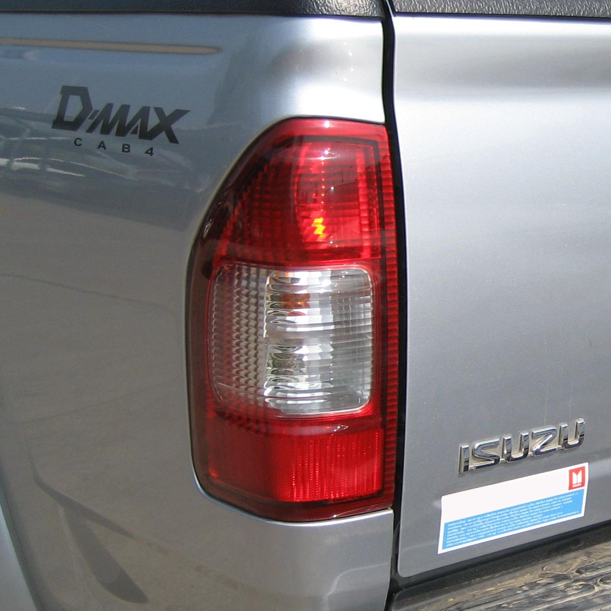 Rear tail light lamp for Isuzu Rodeo DMax Denver pickup lens nearside N